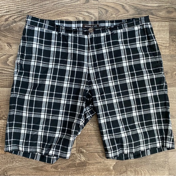 Michael Kors Plaid Shorts - Picture 7 of 8